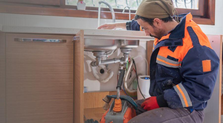 Expert burst pipe repair services in Grulla, TX